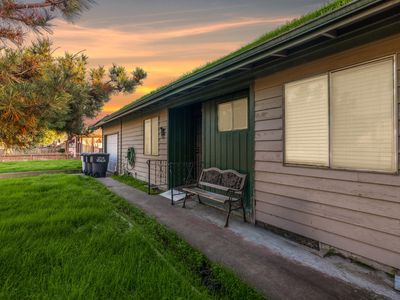 1223 W Riggin Avenue, Visalia, CA, 93291