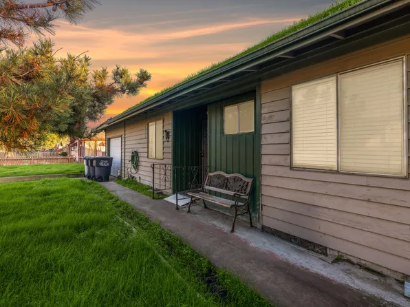 1223 W Riggin Ave, Visalia, CA 93291