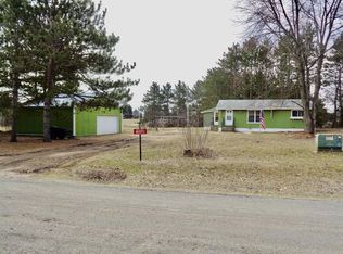 W11193 Apache Rd, Plainfield, WI 54966