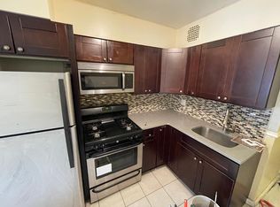 8561 75th St FLOOR 1, Woodhaven, NY 11421