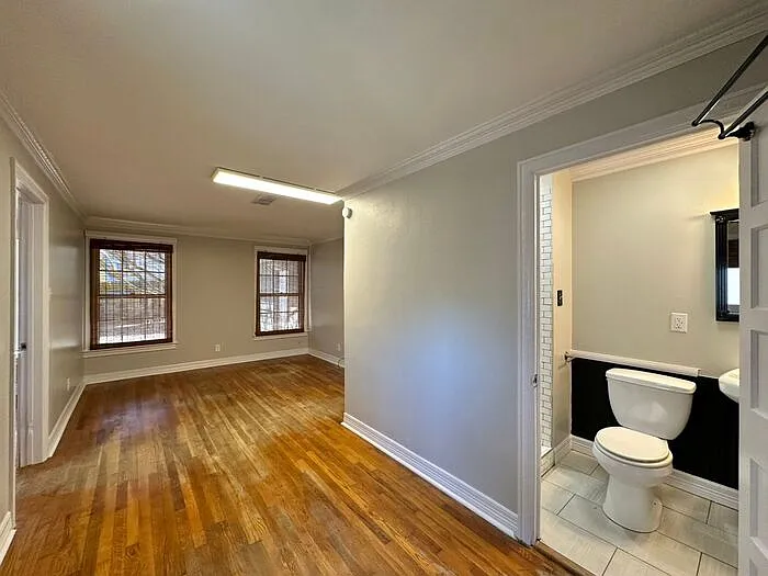 1309 S Robertson Ave — Photo 20