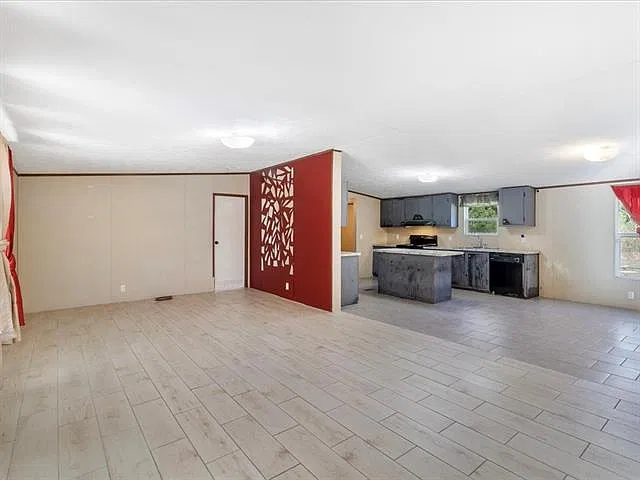 3 bed, 2.0 bath, 1680 sqft, $1,650 — Photo 3