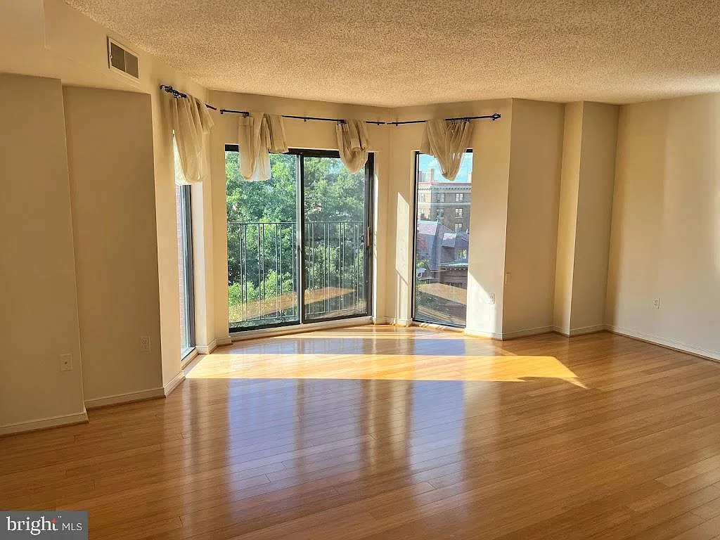 Kalorama — Photo 2