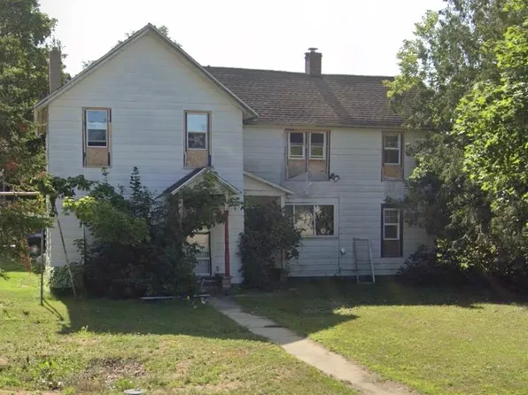 301 S Cherry St, Kalkaska, MI 49646