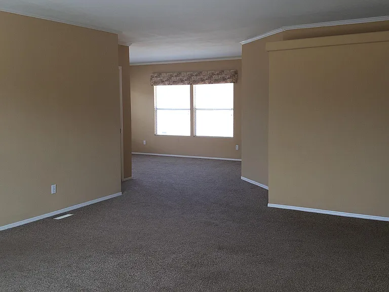 5825B Rockview Rd — Photo 10