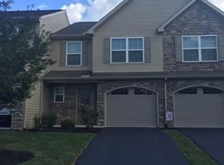 6217 Autumn View Dr, Harrisburg, PA 17112