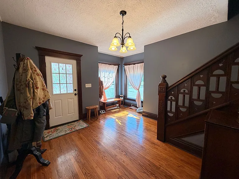 425 Fuller Ave SE — Photo 42