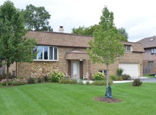 11044 84th Pl, Willow Springs, IL 60480