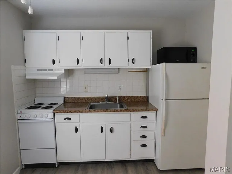 454 San Juan Dr #B — Photo 5