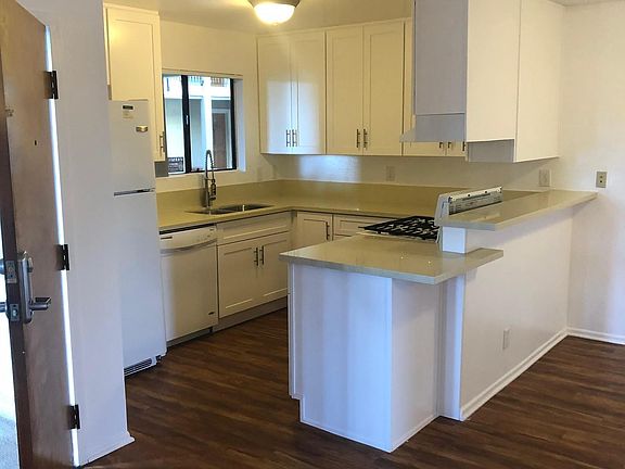 5th image of 1340 E South St APT 105