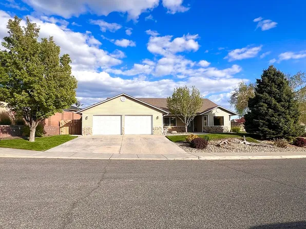 1335 W Grandview Ave, Sunnyside, WA 98944