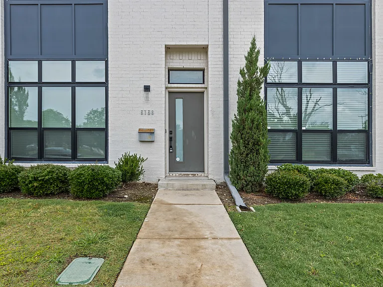 3138 Wayside Ave #1 — Photo 2