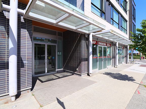 3rd image of 5325 West Blvd #202