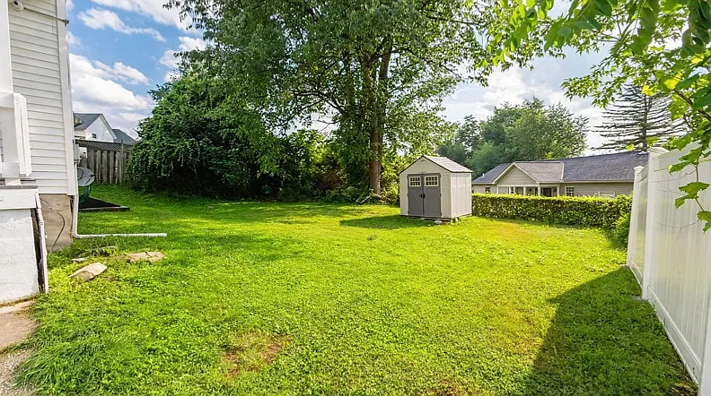 3 bed, 1688 sqft, $1,595 — Photo 2