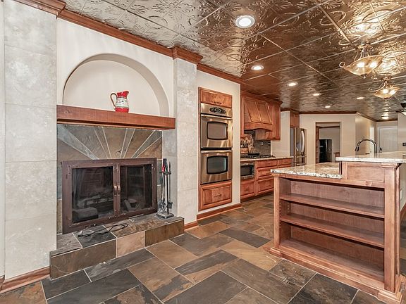 3rd image of 1016 Cumberland Dr