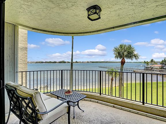 3rd image of 8200 Lakeshore Dr #4020
