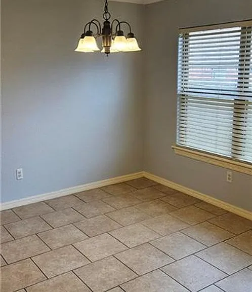 2641 N Villa Blvd — Photo 6