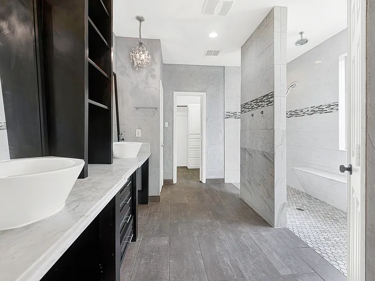 1413 Westmont Dr — Photo 12