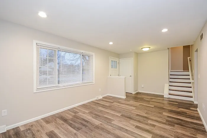 853 Meadow Ridge Dr — Photo 5