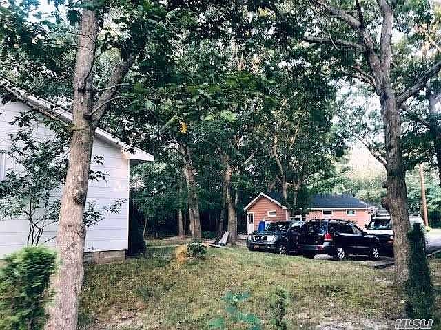 1st image of 590 Montauk Hwy