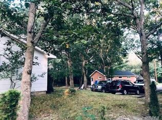 590 Montauk Hwy, Westhampton Beach, NY 11978