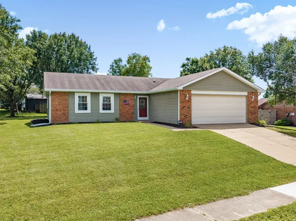 997 Golden Pond Ct, Greenwood, IN 46143