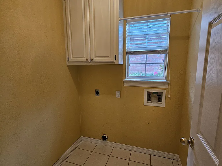 6605 NW Willow Tree Cir — Photo 9