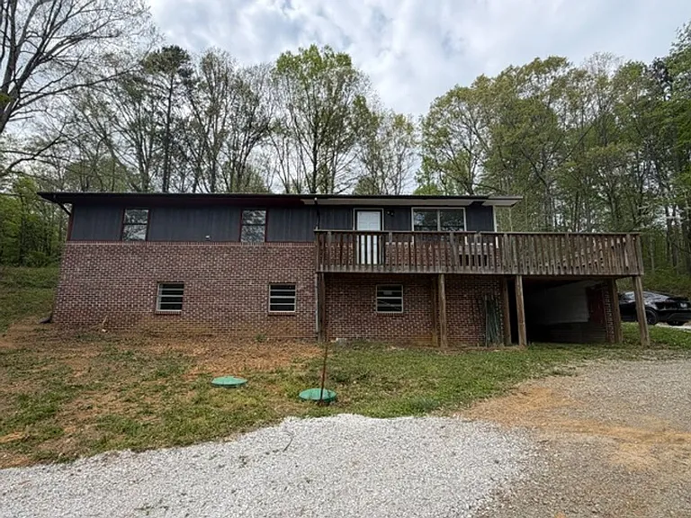 2340 Hines Valley Rd — Photo 2