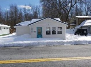 7220 Lakeshore Rd, Cicero, NY 13039