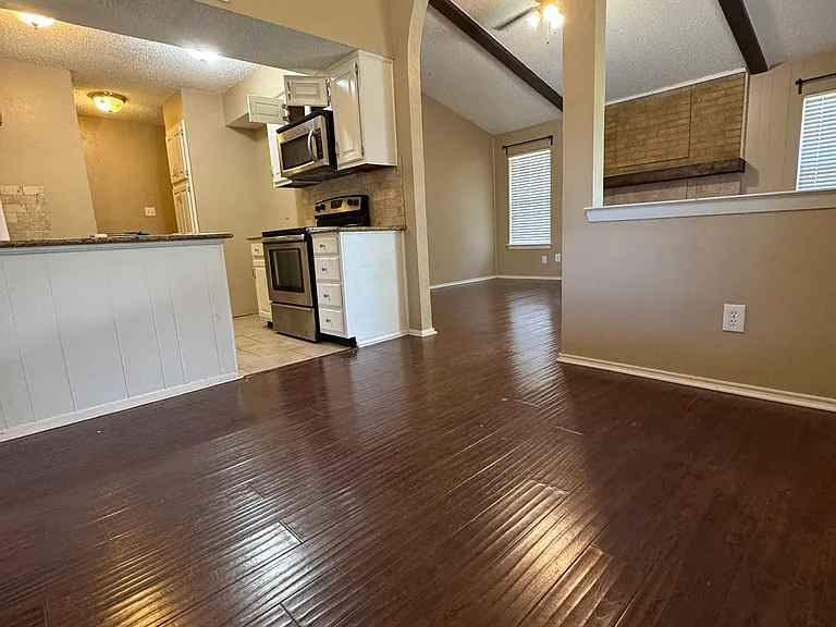 3228 Delaford Dr — Photo 21
