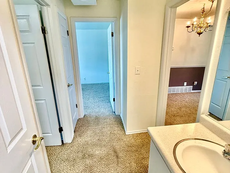 406 E 3335 S #15 — Photo 8