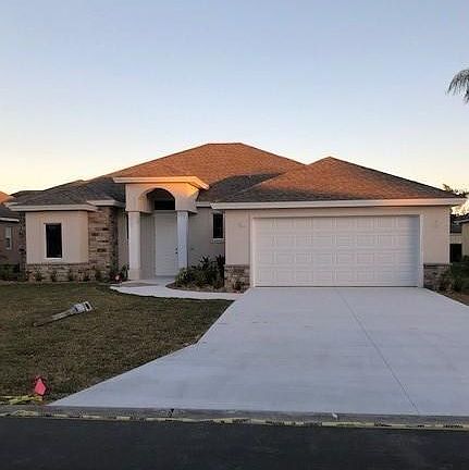 2nd image of 2844 Briarwood Ln