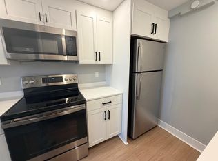 132 Sherman St #7, Cambridge, MA 02140