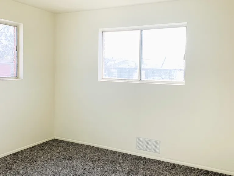 35 N 300 E #1 — Photo 7