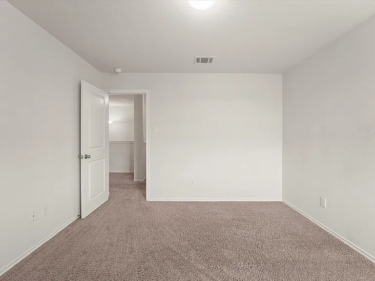 516 Clearlake Dr — Photo 15