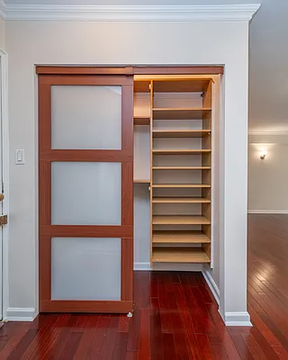 Sold by Bizzarro Agency | media 11