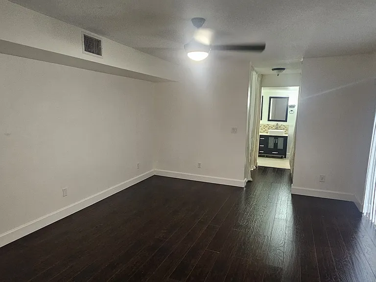 11865 SW 11th Ct — Photo 13