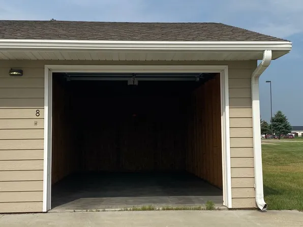 505 Sixteen Avenue Cir NE #8, Watertown, SD 57201