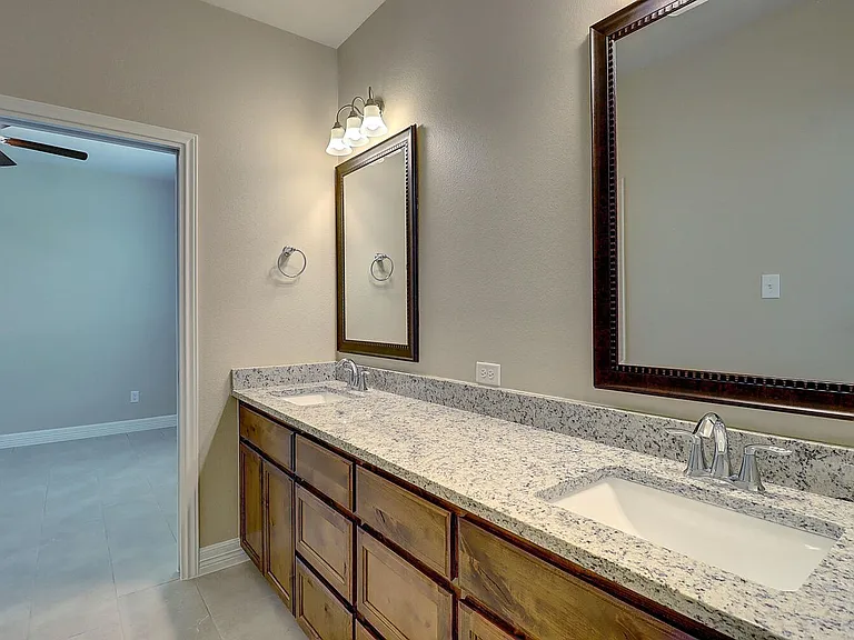 2202 Crystal Bay Dr — Photo 39