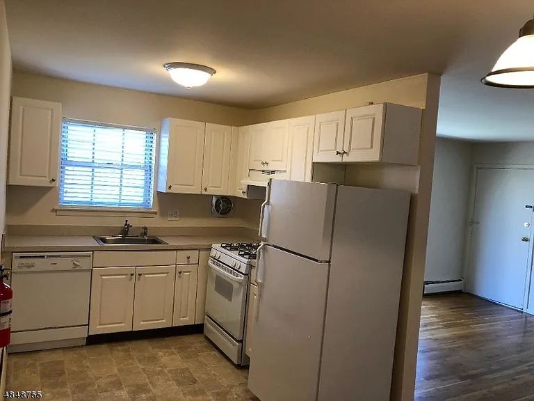 320 S 4c C Morristown Town Town #C — Photo 6