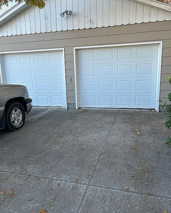 2nd image of 725 Conger Ave