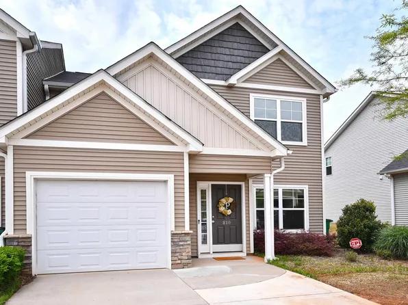 810 Stonebriar St, Simpsonville, SC 29681