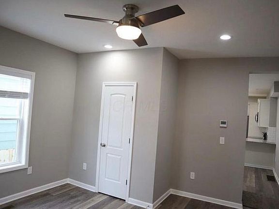3rd image of 697 Reinhard Ave