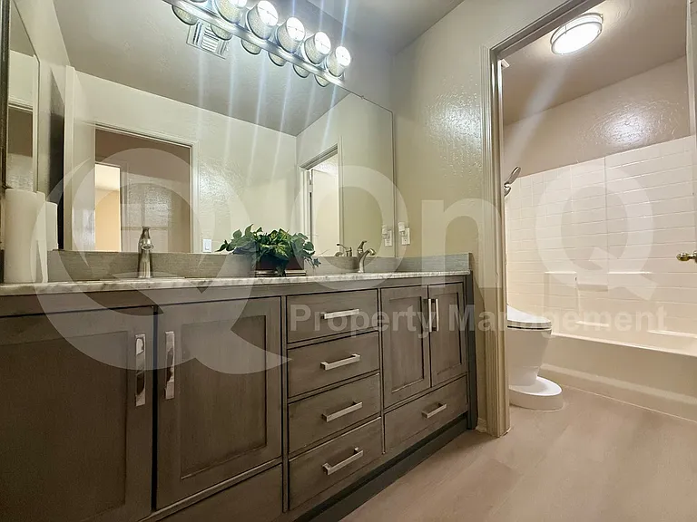 5409 S 15th Way — Photo 18