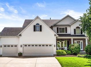 5923 Stephen Cir, Davenport, IA 52807