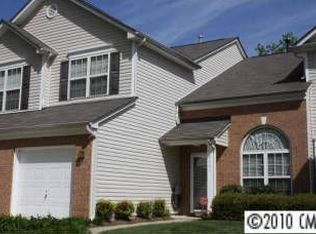 8461 Carolina Lily Ln, Charlotte, NC 28262