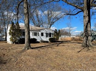 25 Midland Rd, Windsor Locks, CT 06096