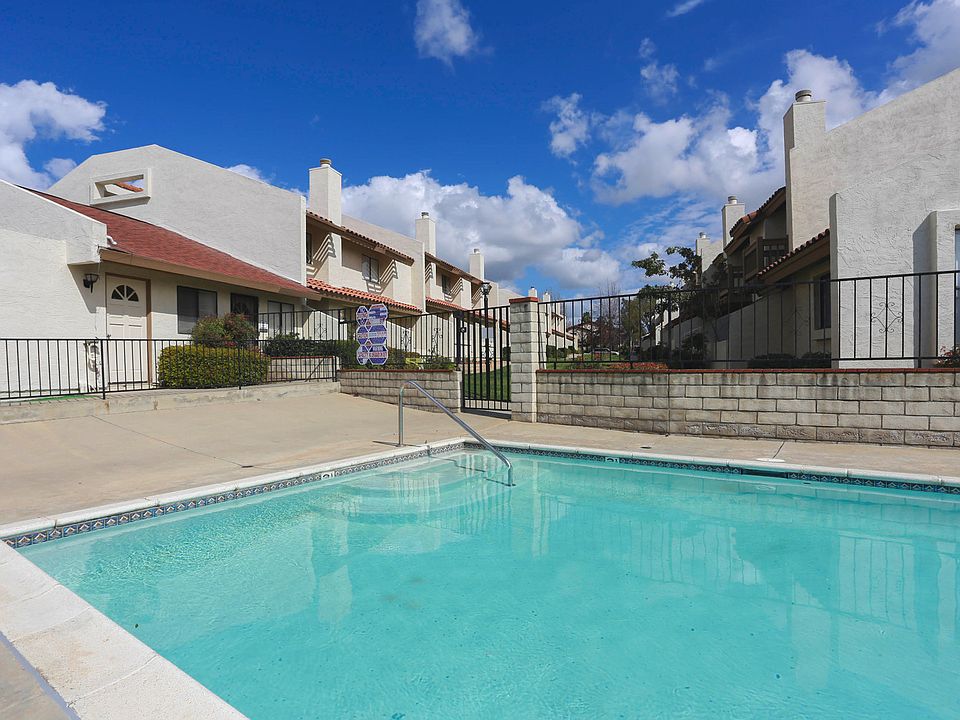 1st image of 1141 N Escondido Blvd APT 27