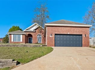 4948 Indian Oaks Trl, Springdale, AR 72762