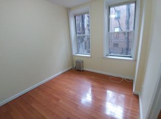 10 Delancey St #3R, New York, NY 10002